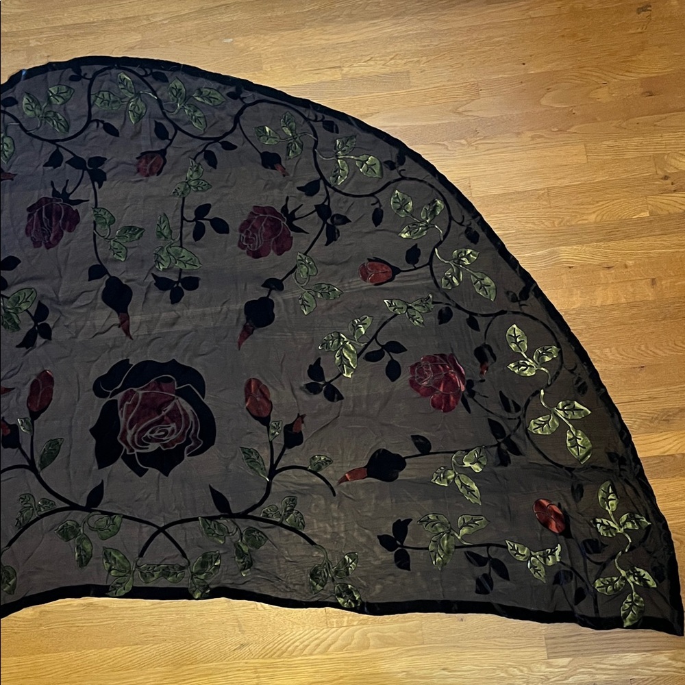 Vintage FF Collection Black Silk Floral Velvet Shawl - Picture 10 of 10